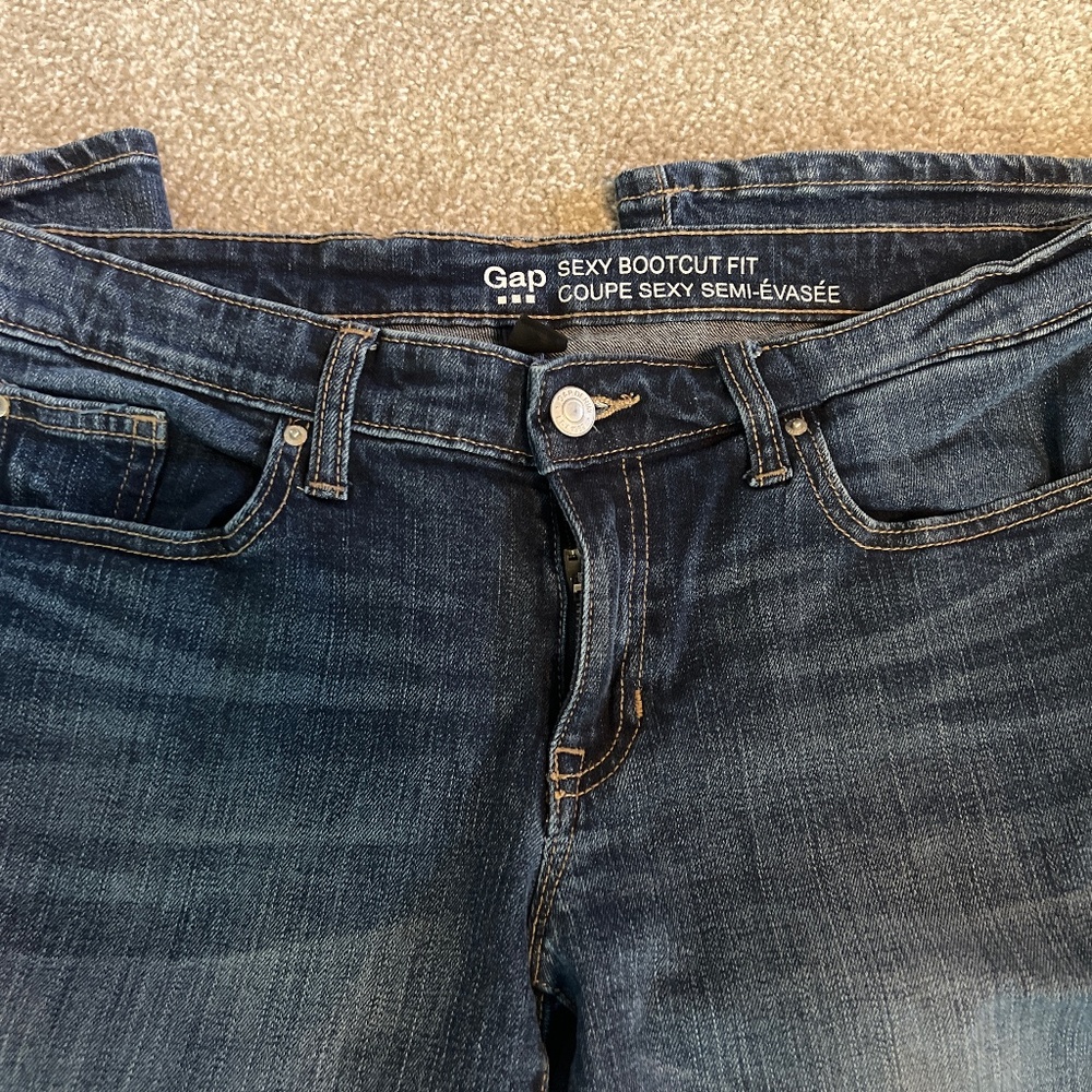 Gap Sexy Bootcut Fit size 28/6r